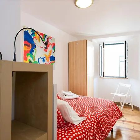 Historic And Charming - Alfama 1-bedroom דירה ליסבון