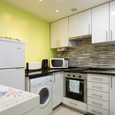 Historic And Charming - Alfama 1-bedroom * ליסבון
